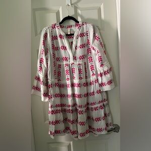 Elan Embroidered tiered body Swing Dress Relaxed Fit
Split neck 3/4th sleeve M